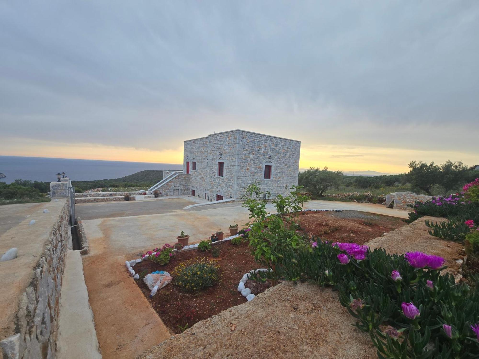 Apartment Sugar Stone House 2 *